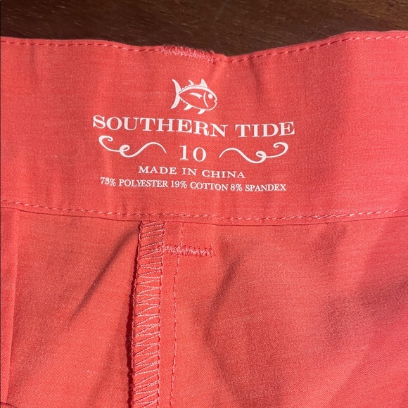 Southern Tide Bright Coral Shorts - Picture 3 of 5